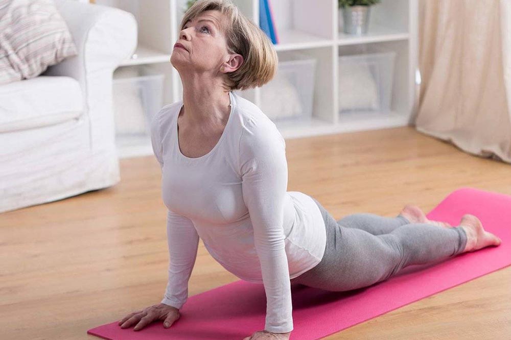 Польза йоги для женщин пожилого возраста