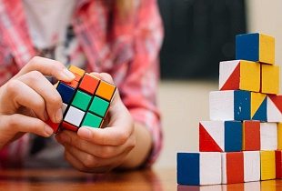 Как развить логику и логическое мышление: упражнения для взрослых и детей